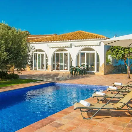 Garlanda - Plusholidays